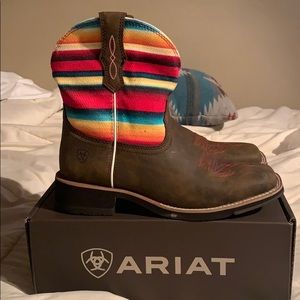 Ariat Women's Brown Serape Fatbaby Square Toe